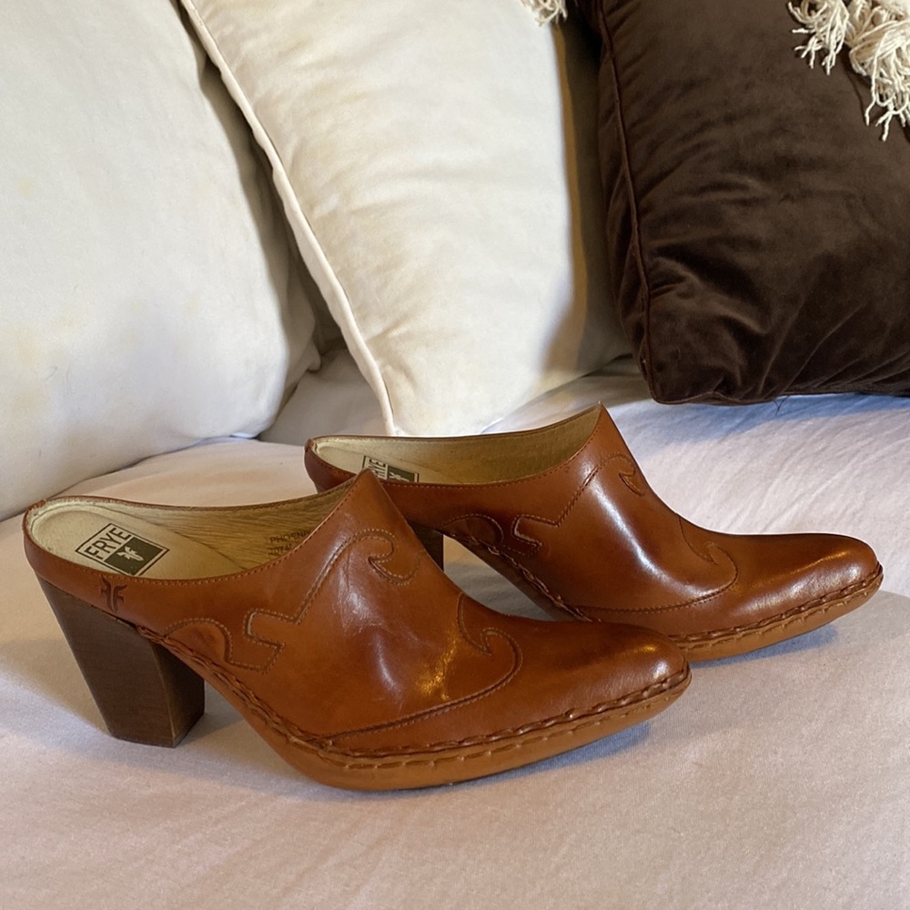 FRYE Phoenix Mule